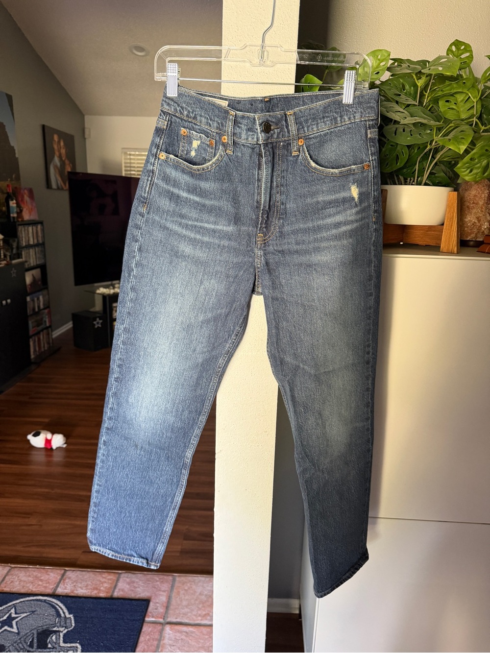 GAP Men's Medium Blue Relaxed Straight Jeans
